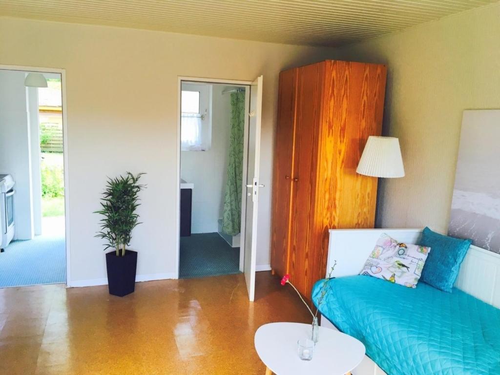 8039 Bungalow "Ostseehus" room 2